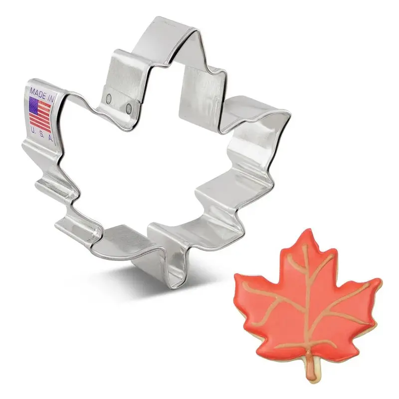 Ann Clark Mini Maple Leaf Cookie Cutter – Delicate Autumn Shape 1