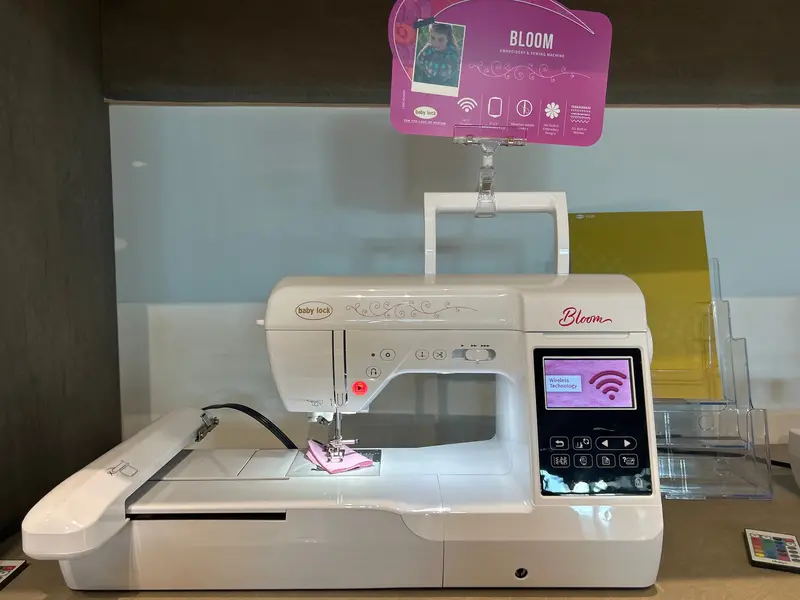 Baby Lock Bloom Hybrid Sewing & Embroidery Machine With Touchscreen 1