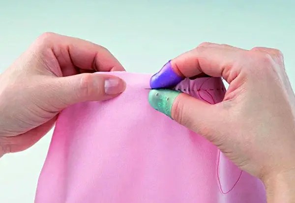 Clover Flexible Thimble Set – Adjustable Protective Gear 1