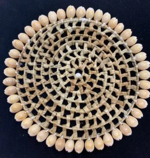 Cowrie Shell Border Design Placemat | Elegant Coastal Style 1