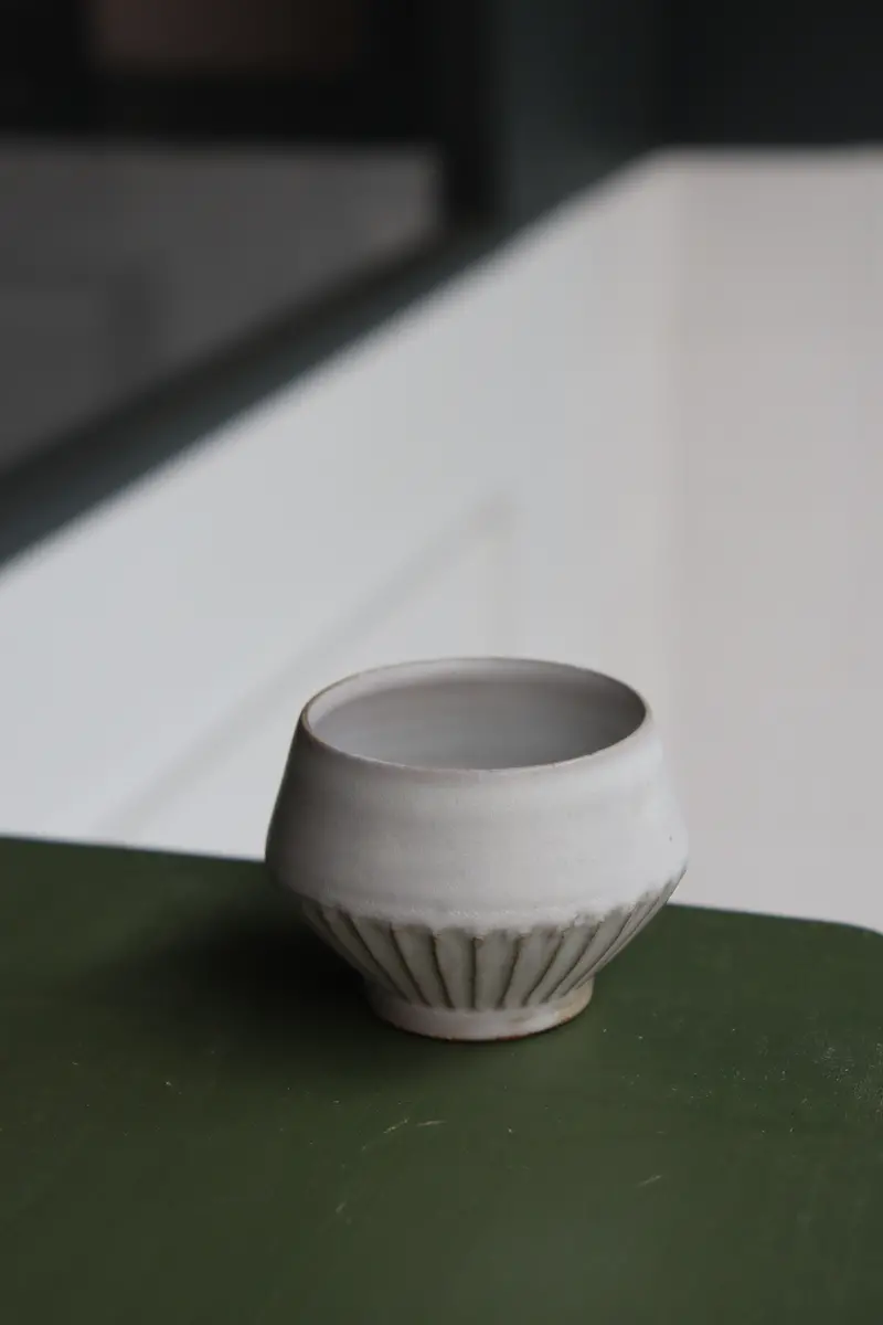 Emui Handmade Pure White Guinomi Cup – Minimalist Ceramic Design 1