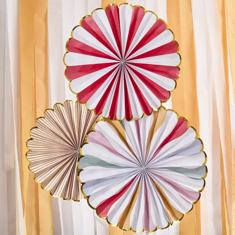 Fan-Shaped Circus Decorations (3-Piece) 1