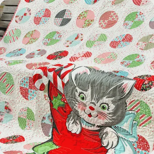 Festive Kitty-Themed Christmas Crafting Kit 1