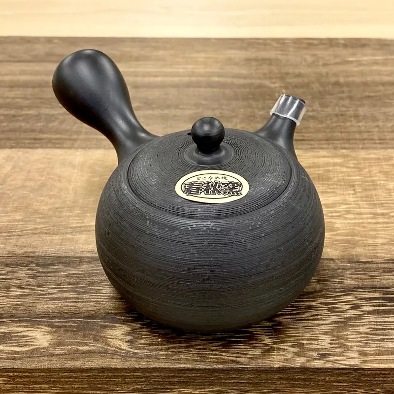 Isobe Ceramics Shunjugama Tokoname Kyusu – Pine Bark Black Finish, 180 Ml With Ceramic Filter 1