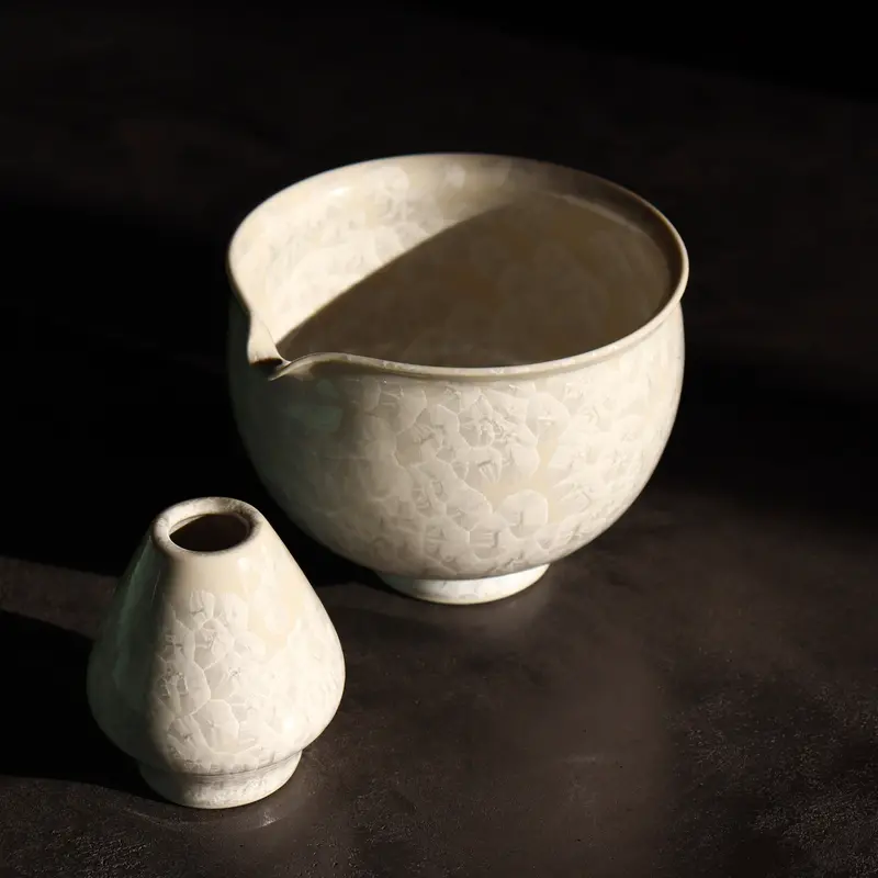 Kiwakoto Suikaen White Matcha Set – Porcelain Bowl & Whisk Stand Combo 1
