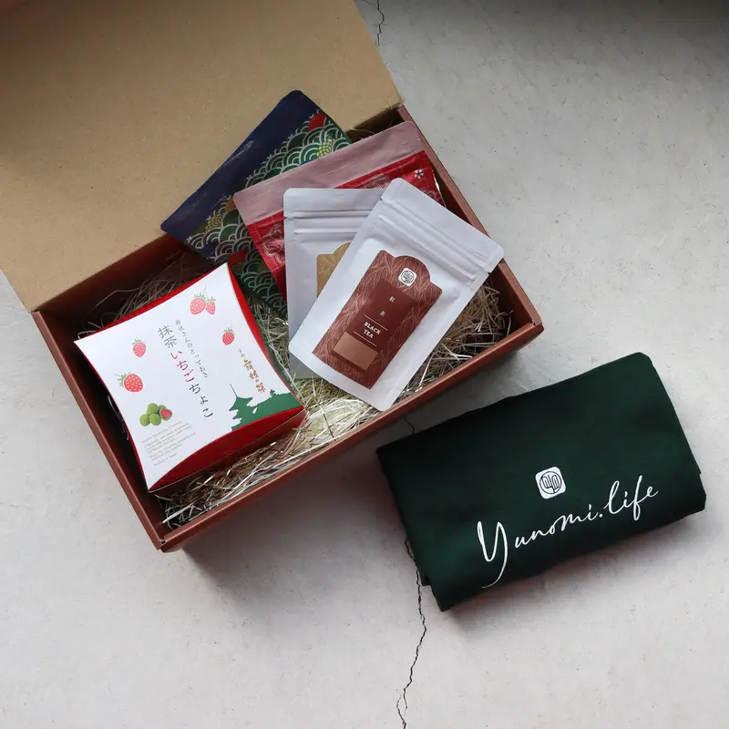 Limited-Edition Curated Gift Set – Exclusive Japanese Tea & Tableware Collection 1