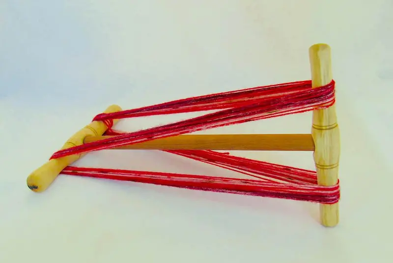 Moosehill Niddy Noddy – Wooden Yarn Winder For Skeining 1