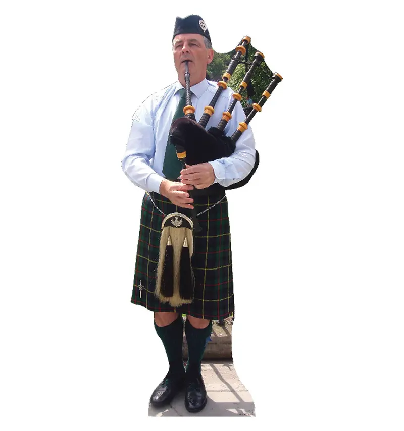 Scottish Bagpiper Life-Size Standup – Traditional Themed Cardboard Cutout (10–14 Days) 1