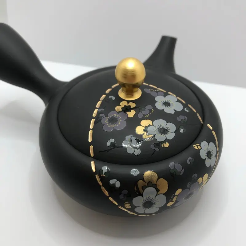Shouhou Kiln Tokoname-Yaki Kyusu Teapot – 250Ml Featuring Golden Sakura Blossoms 1