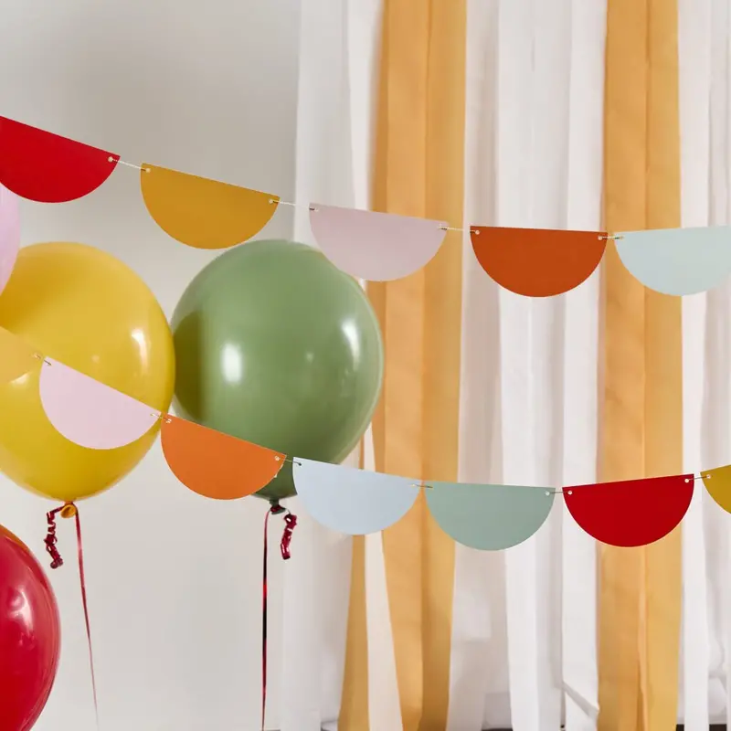 Vibrant Scallop Edge Party Garland 1