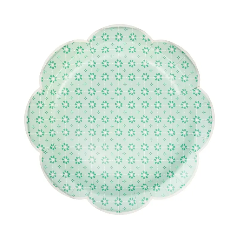 Woven-Texture Green Paper Plates – Rustic 11-Inch Dinnerware (8-Pack) 1