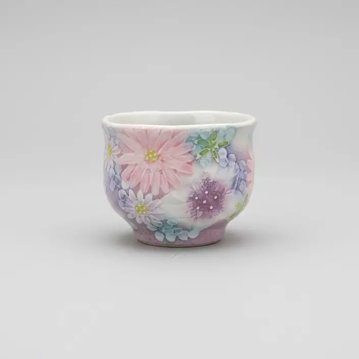 Yuzuriha Studio Hand-Painted Guinomi Cup – Purple Floral Design 1